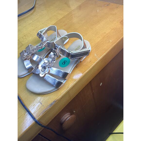 Girls Little Kids Silver Sparkle Slide Sandal Size 8 - Picture 2 of 4